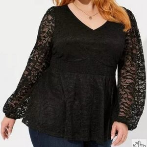 NWT Torrid Size 0 Black Lace Top